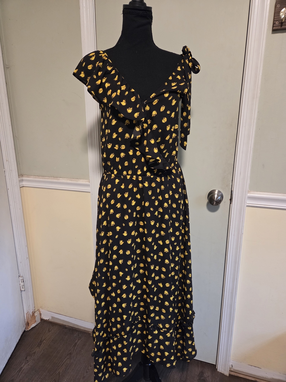 Who What Wear Black Dress with Yellow Floral Ruffle Wrap